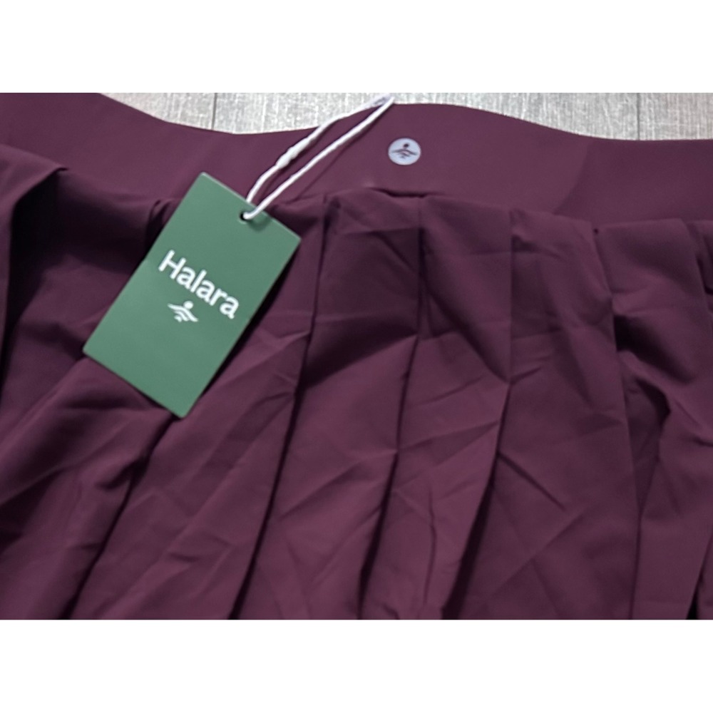 Halara Pleated Buckle Cutout Active Skort Plum Purple Womens Size Medium Reg NEW - Picture 6 of 10